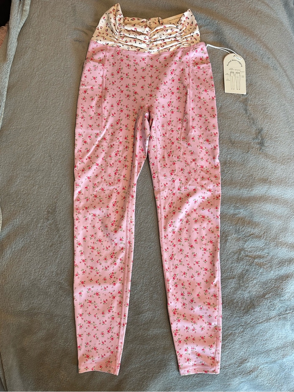 NWT Blogilates Ruched Waist Legging - Pink Floral Print - Picture 2 of 13